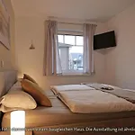 In Mit Grosser Terrasse By Interhome 펜션 버헤브