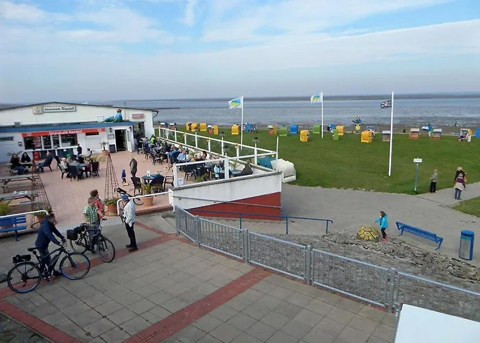 In Mit Grosser Terrasse By Interhome 布尔哈沃